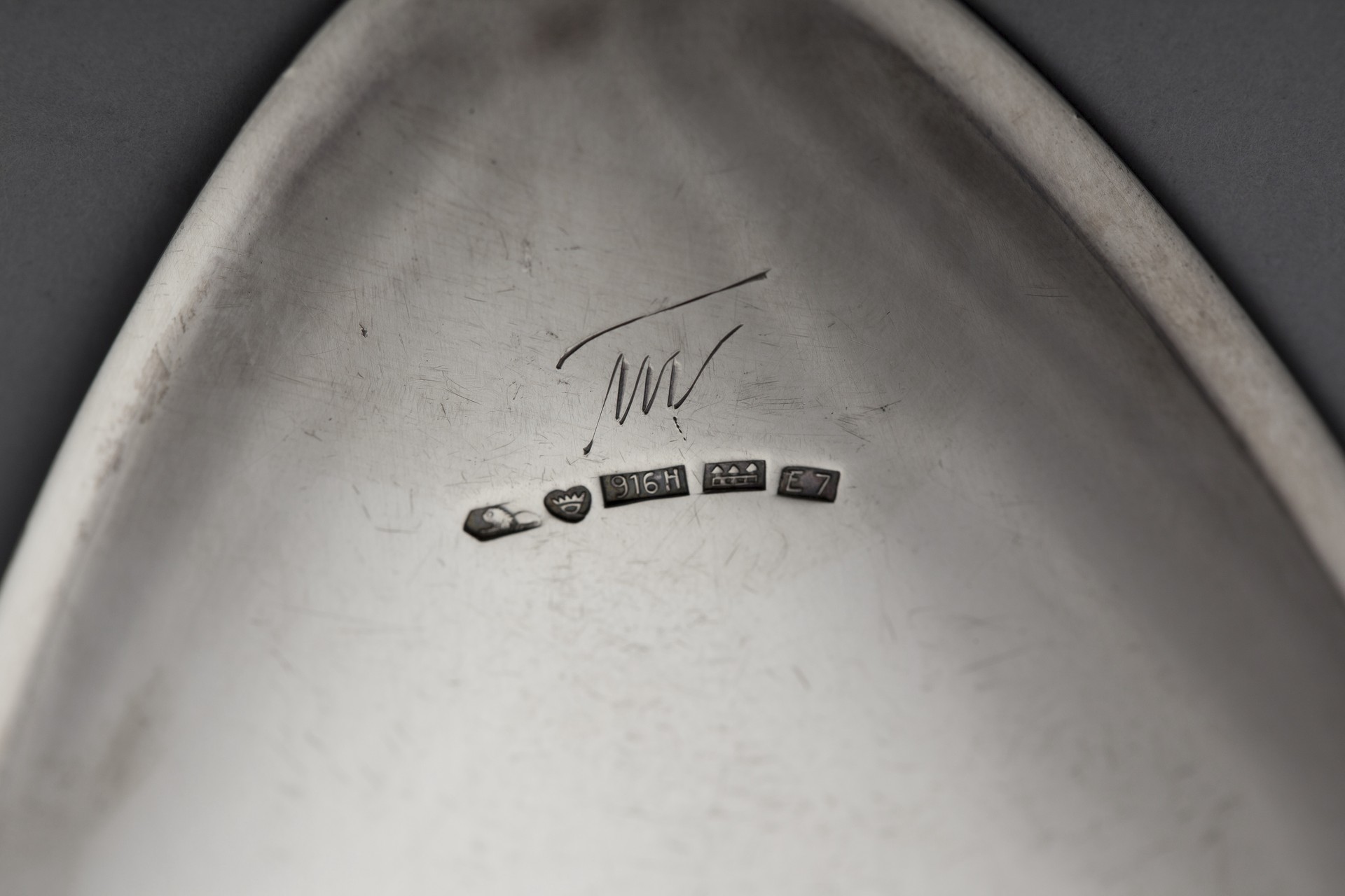 Two Dishes Model TW 114 image 4
