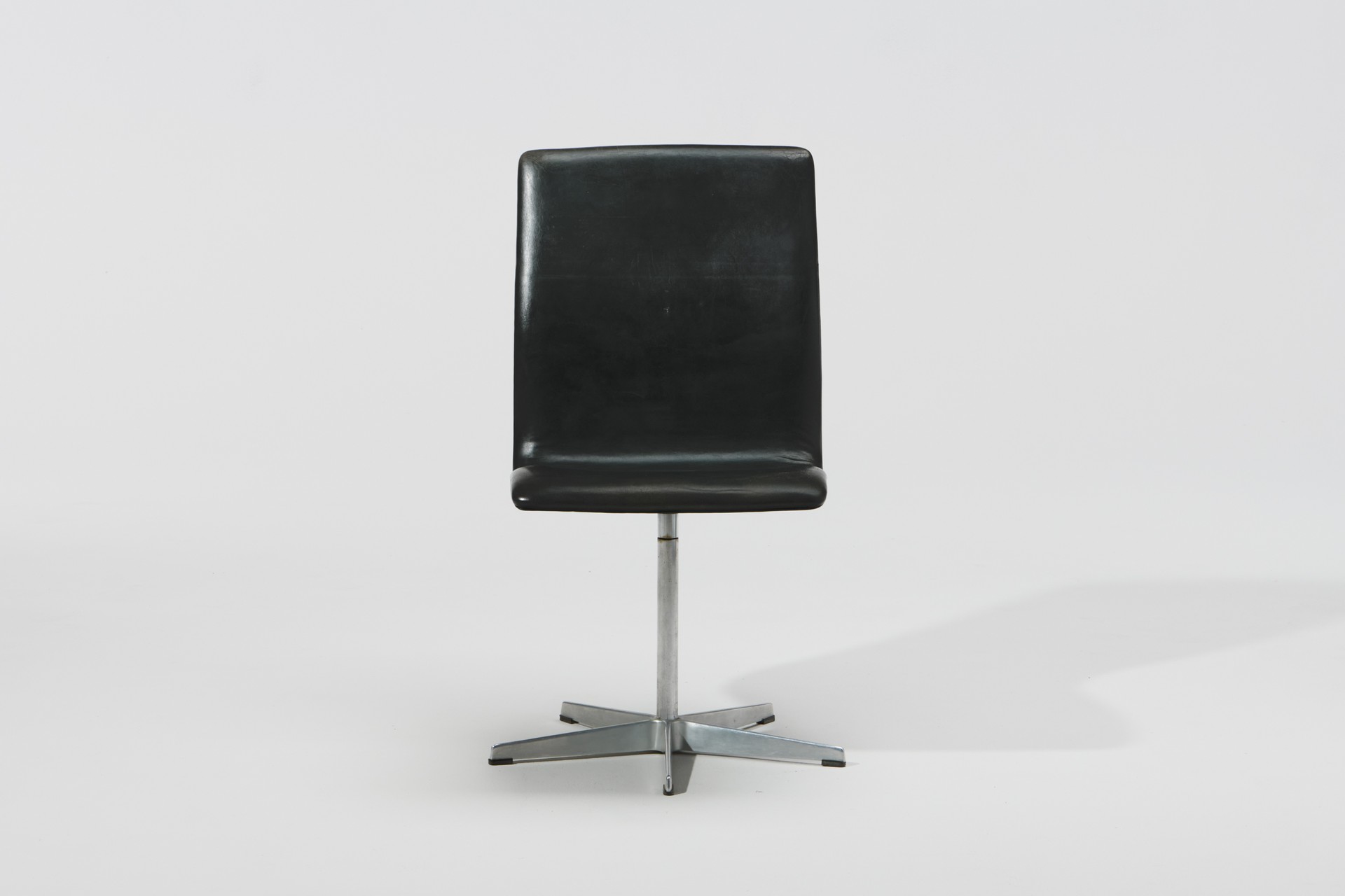 'Oxford' Chair image 3