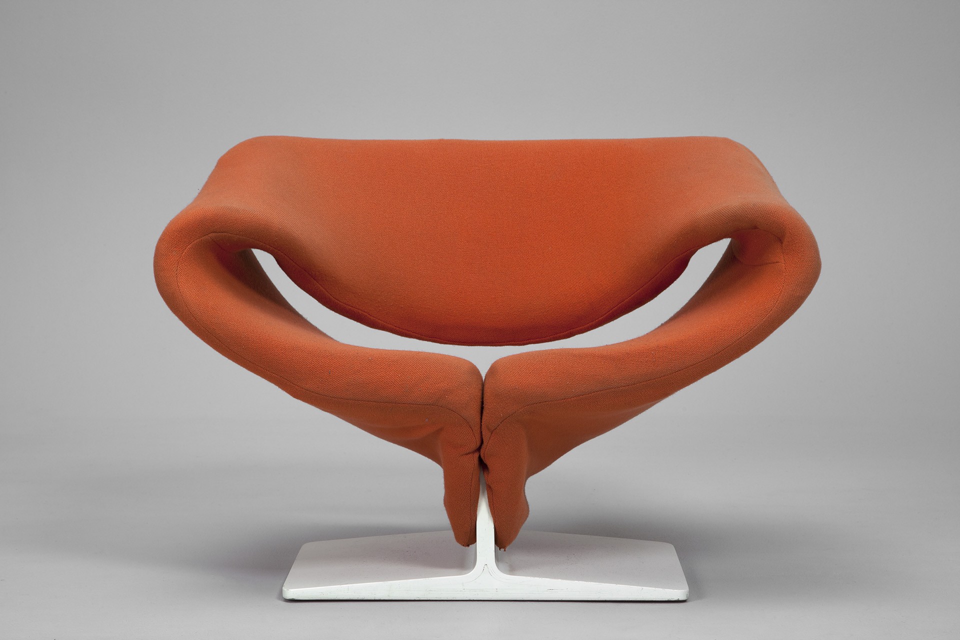 Ribbon Chair