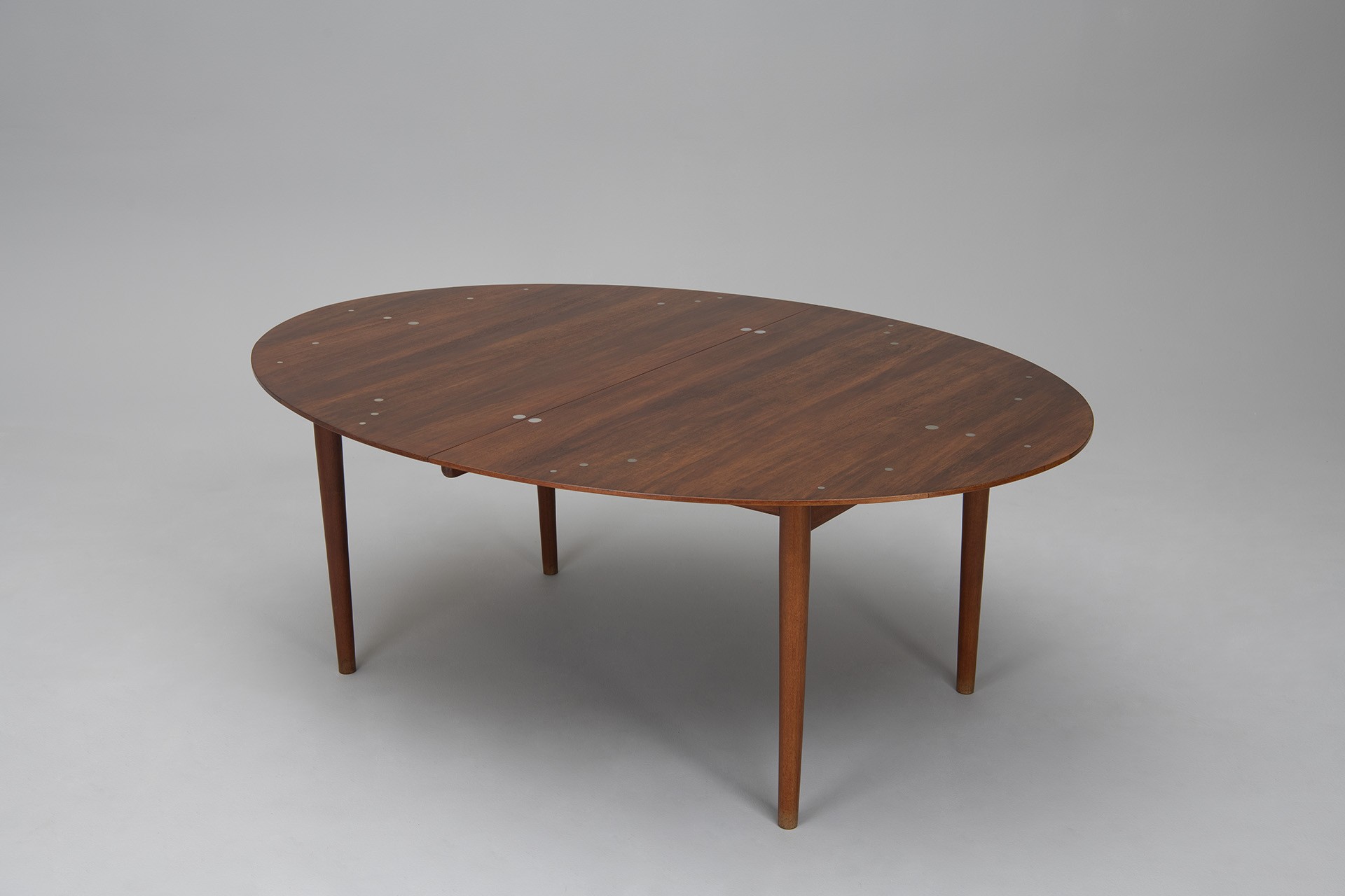 "Judas" Dining table image 5