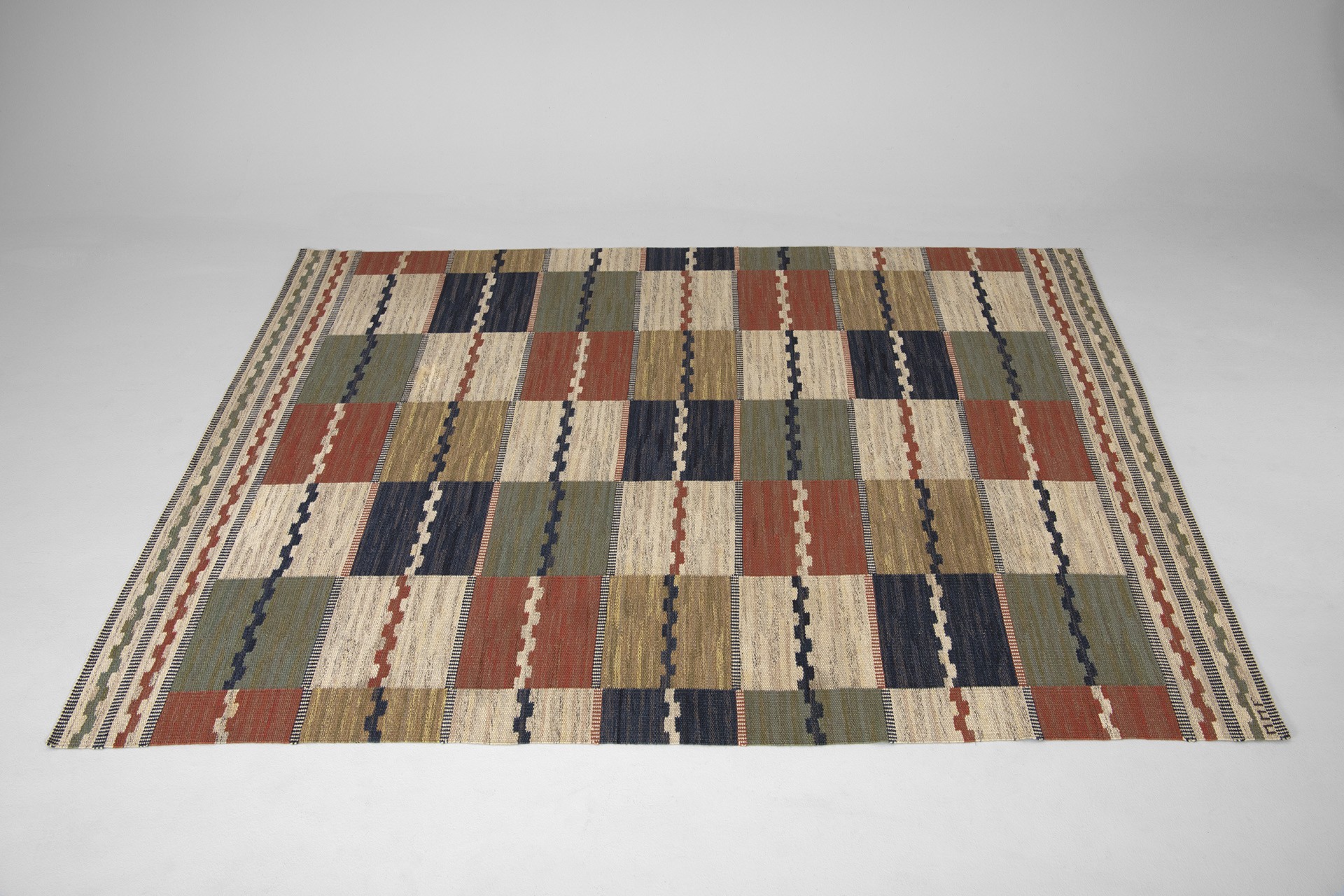 'Vita Rutmattan' Carpet