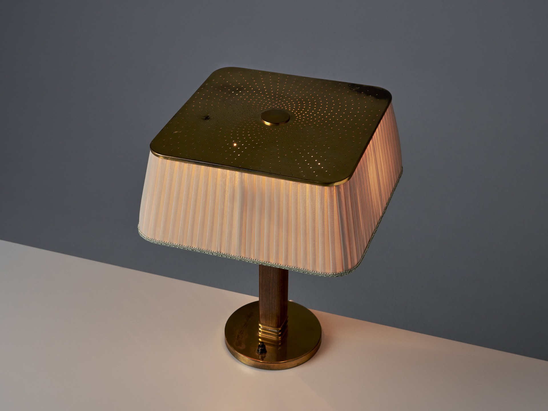 Table Lamp image 4