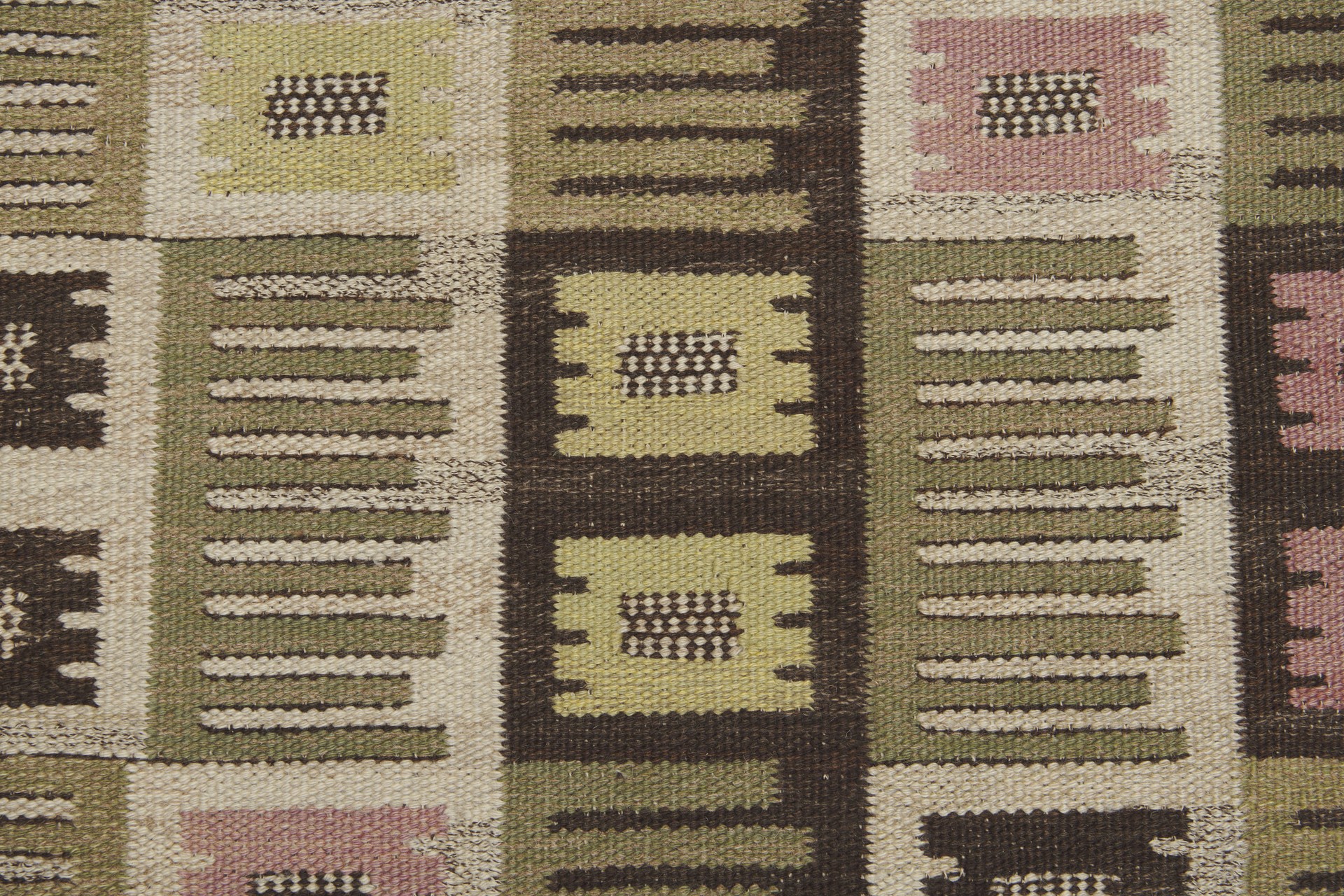 Early 'Nyponblomman' Carpet image 7