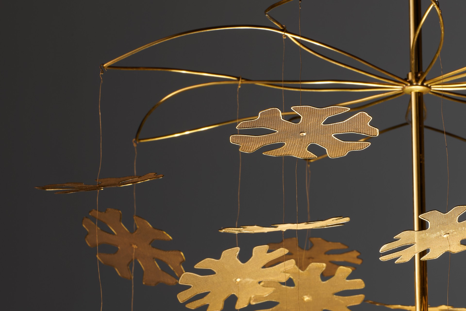 'Snowflake' Chandelier image 6