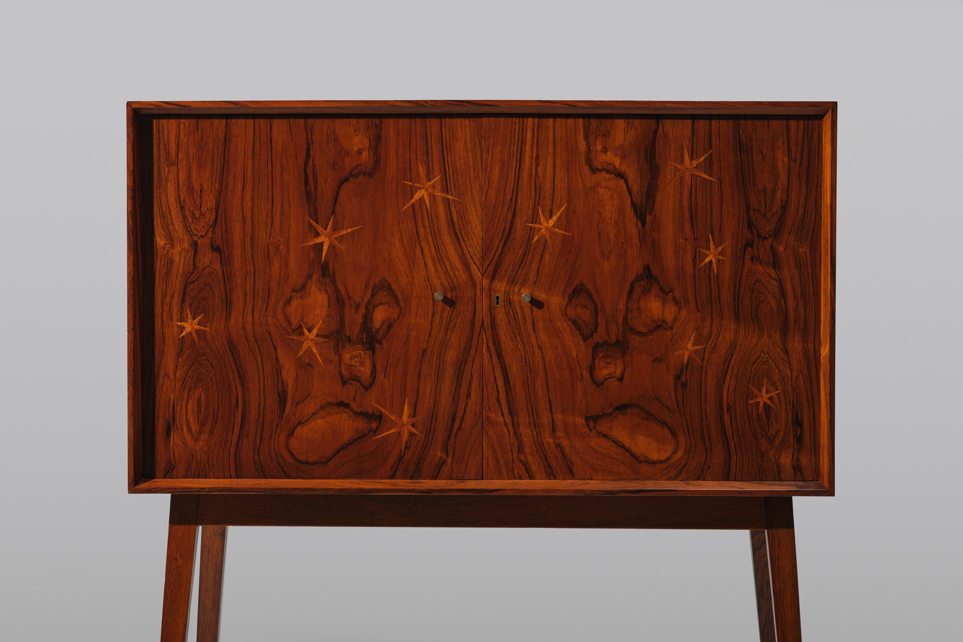 Bar Cabinet image 3