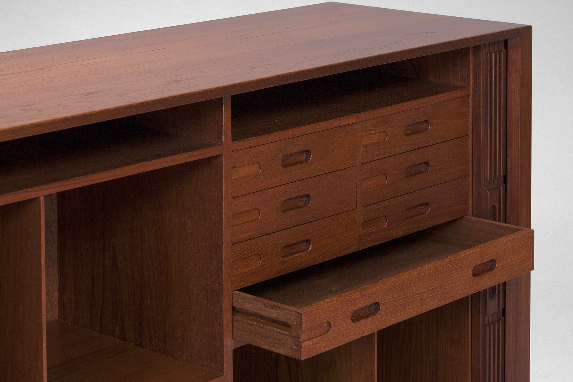 Cabinet image 5