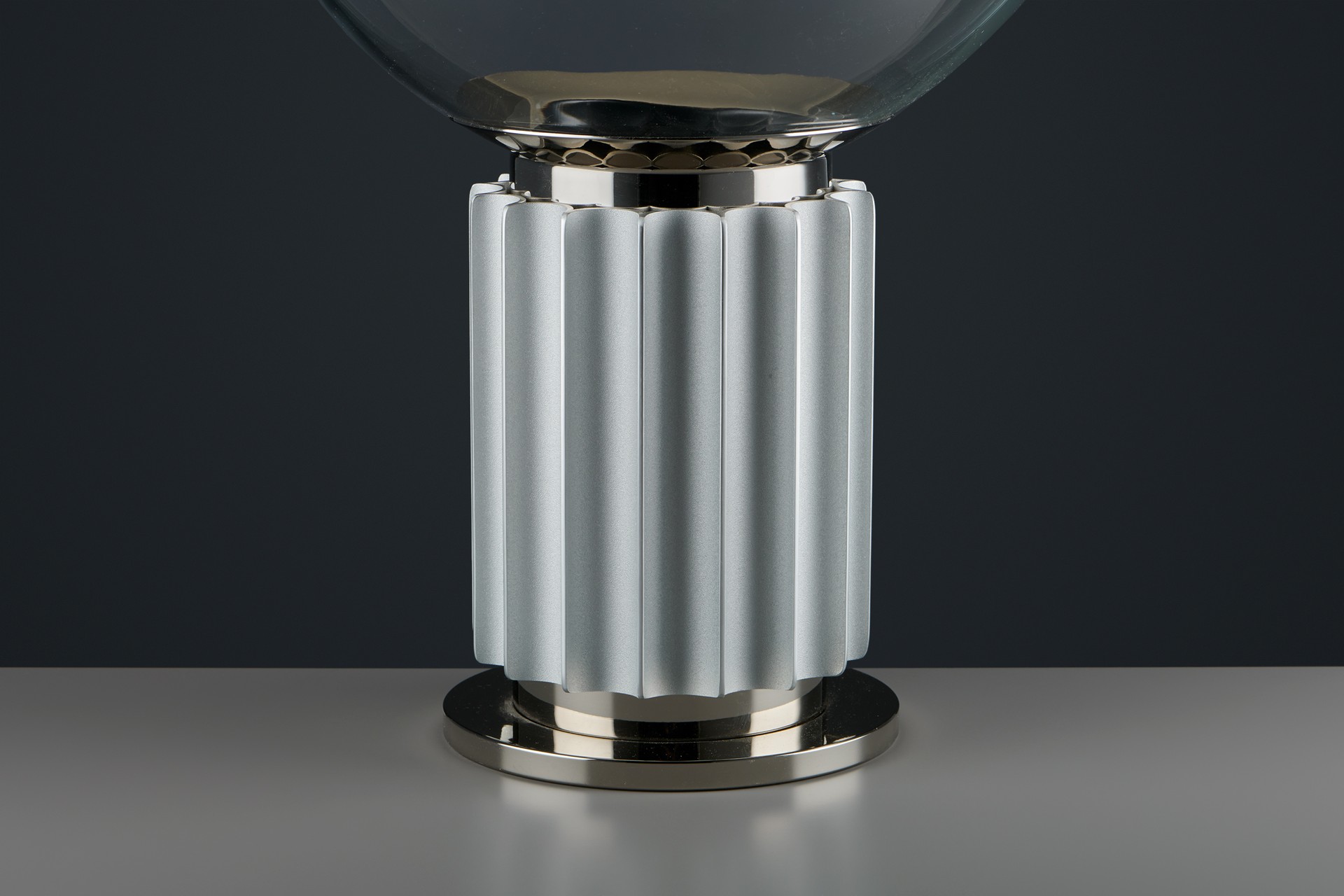 Pair of 'Taccia' Lamps image 4