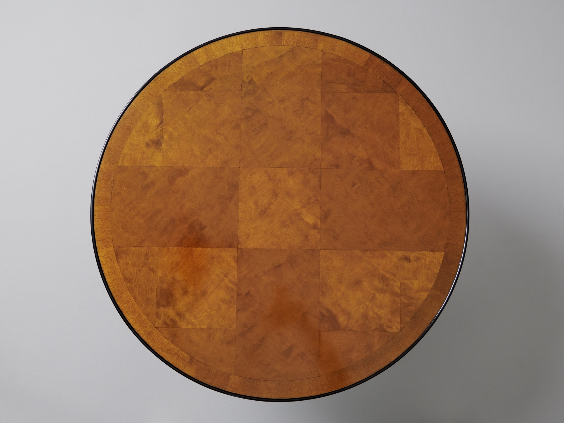 'Haga'  Table image 3