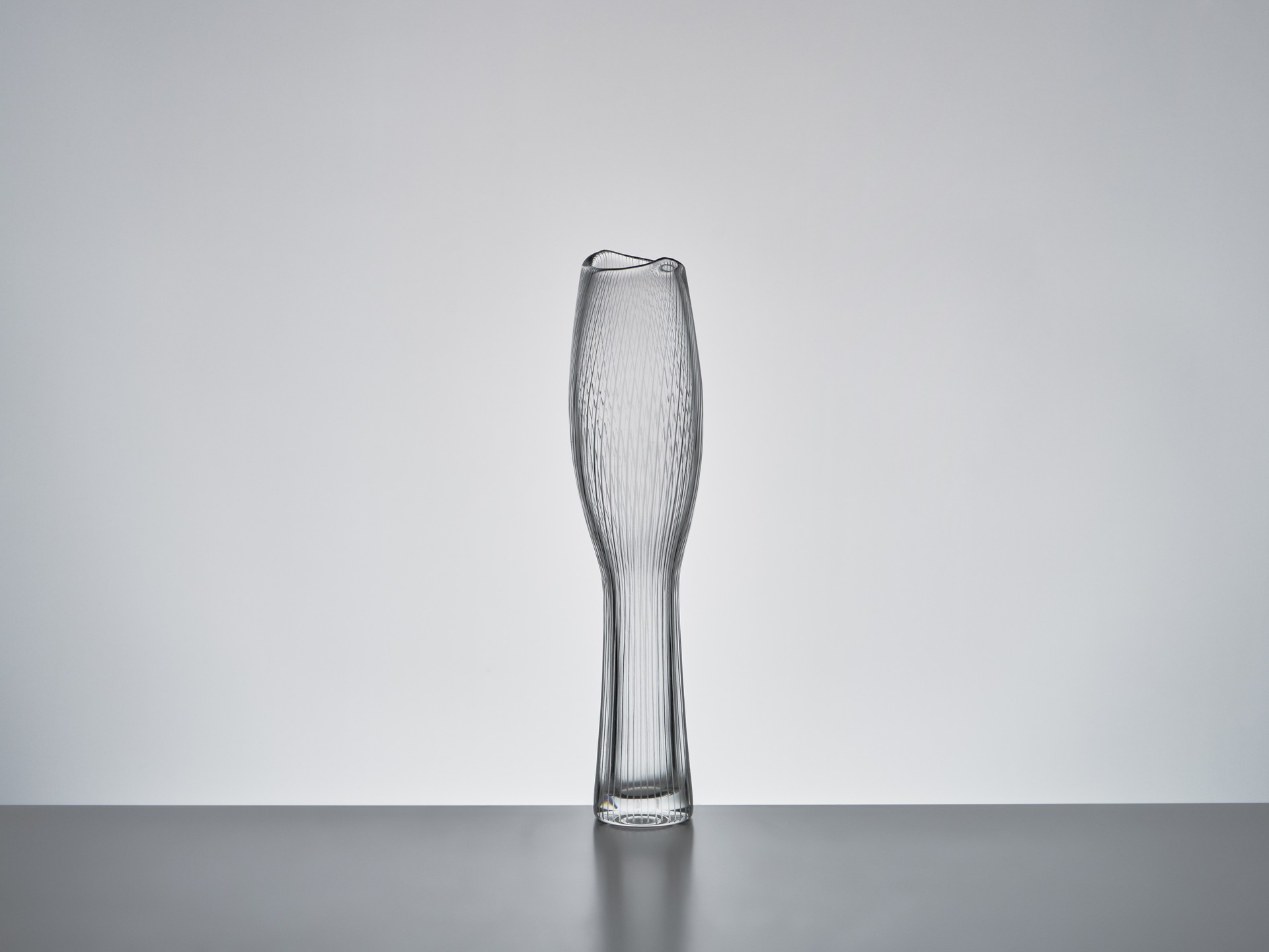 ¨Line Cut¨ Vase image 2