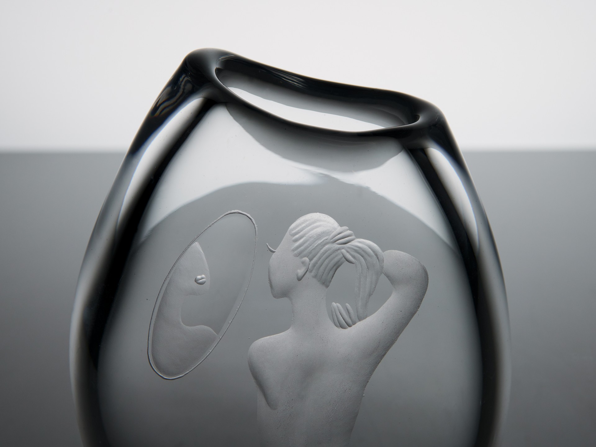Vase image 4