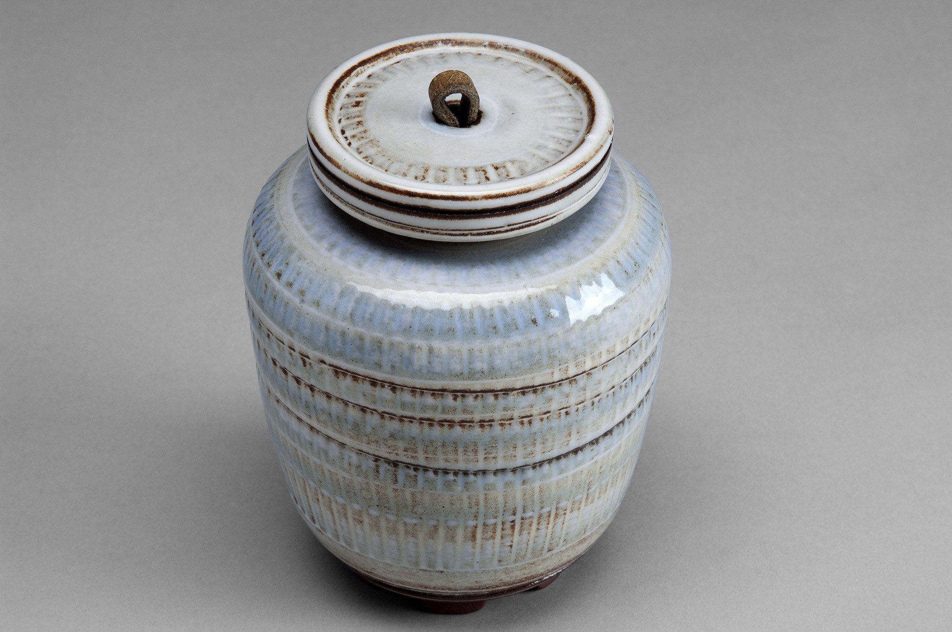 Farsta Urn with Top image 2