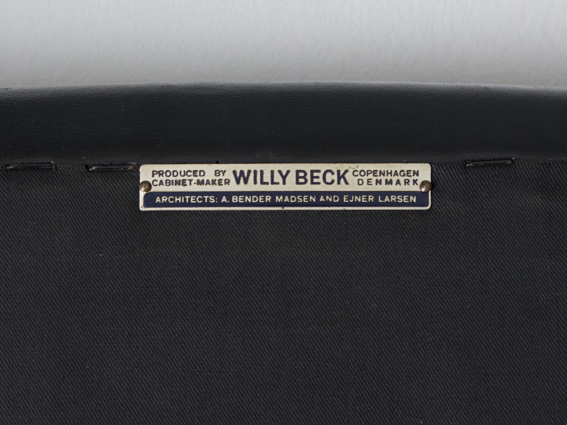 Stool image 6