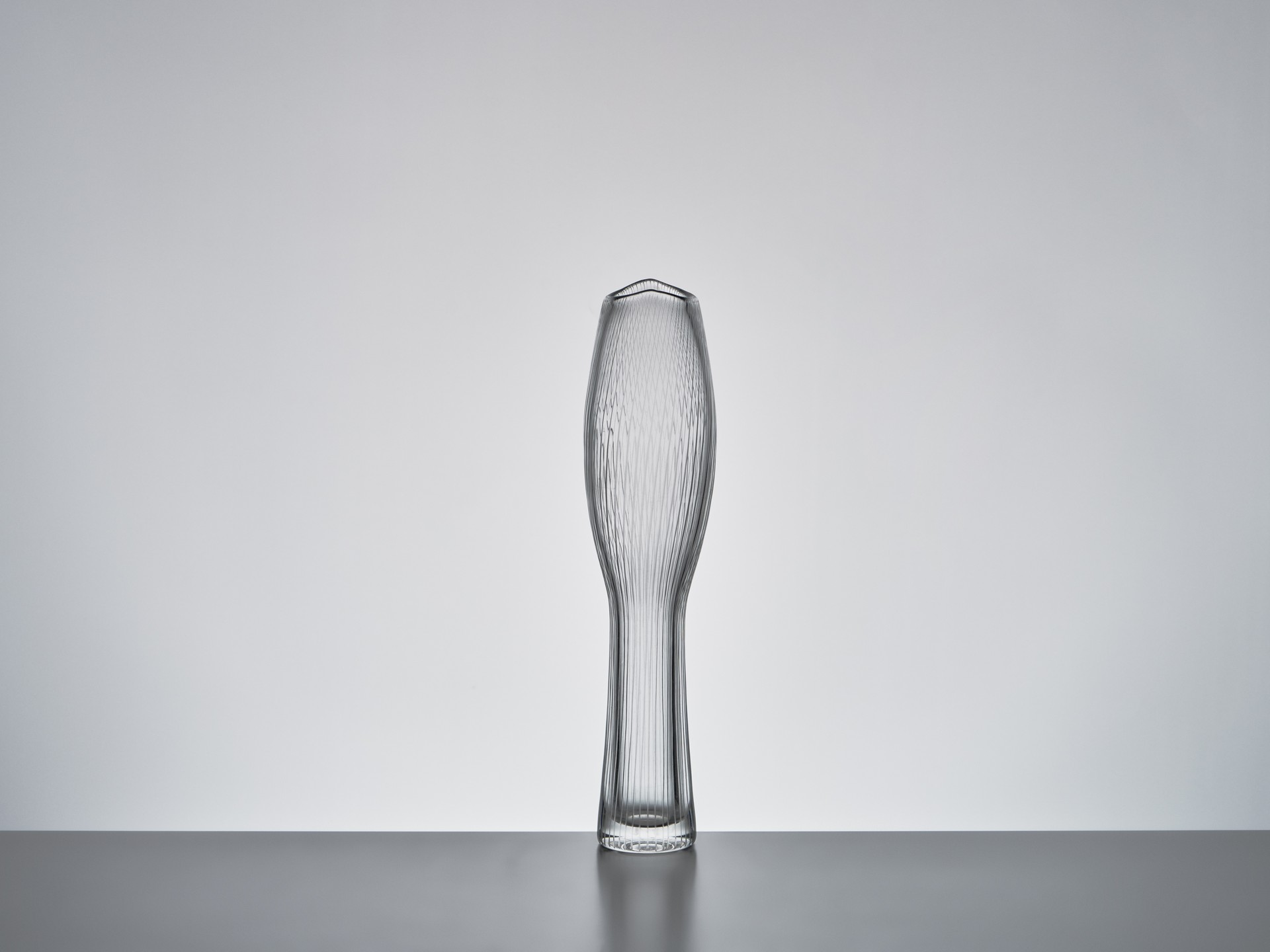 ¨Line Cut¨ Vase image 3