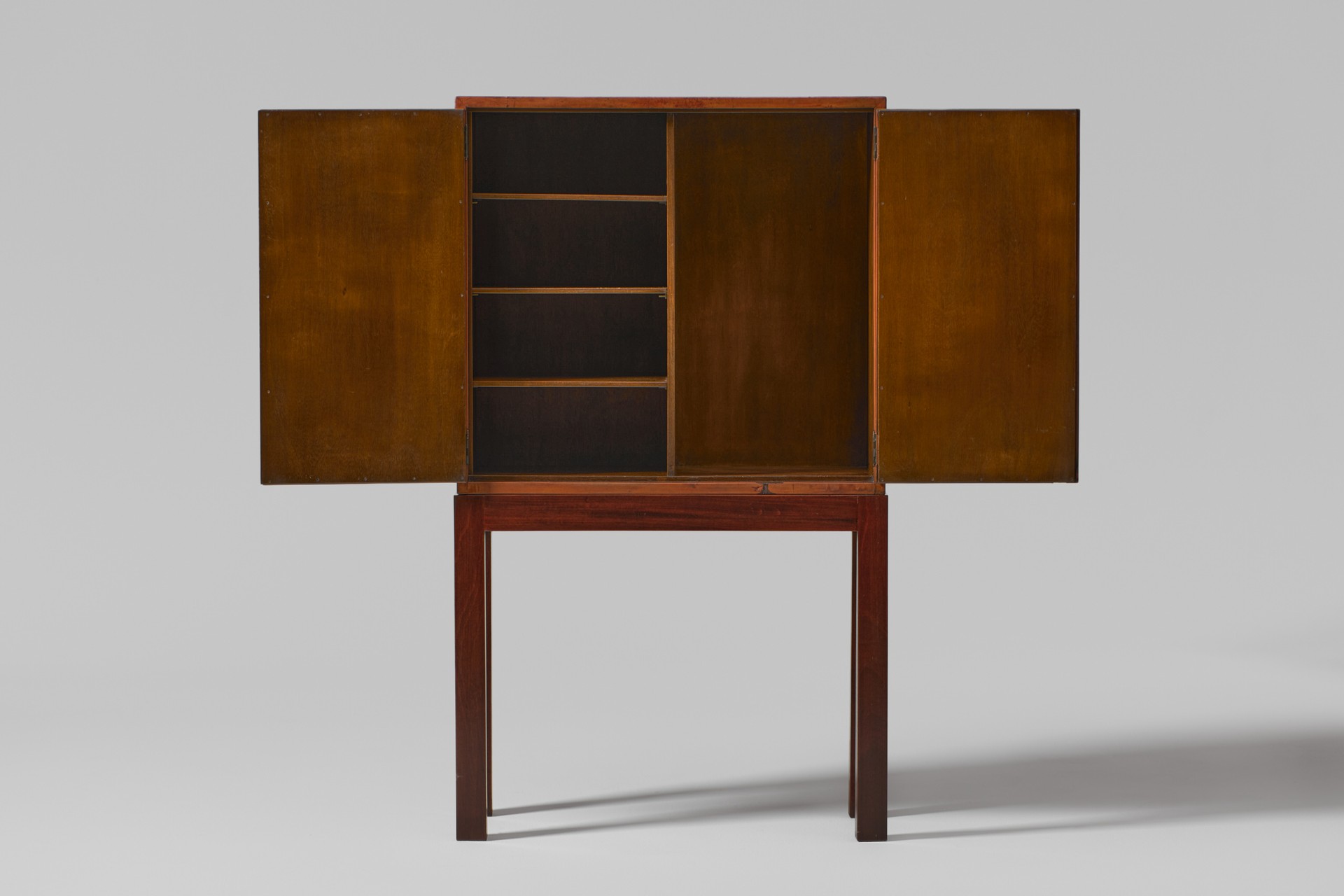 Cabinet image 6
