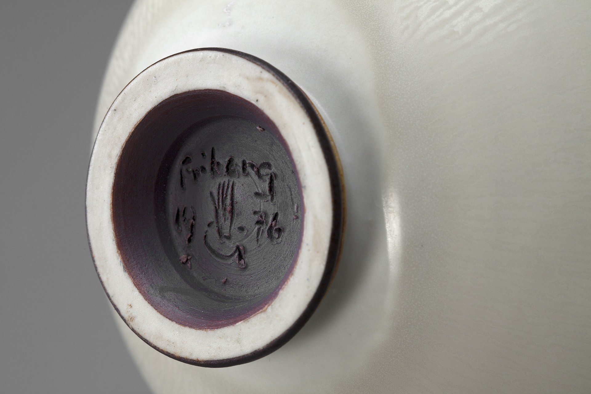 Vase image 4
