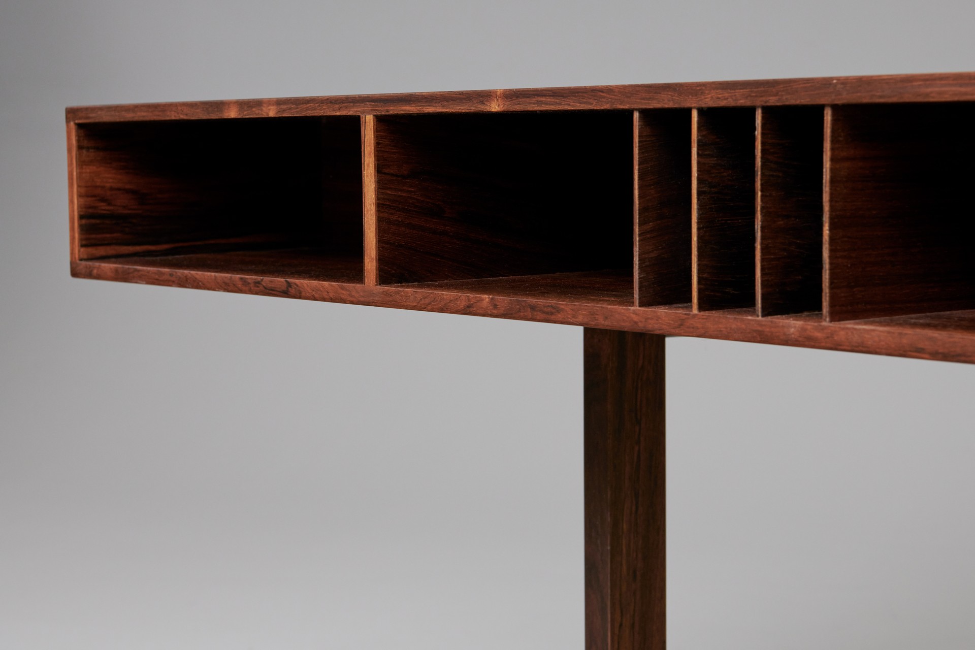 Desk image 10