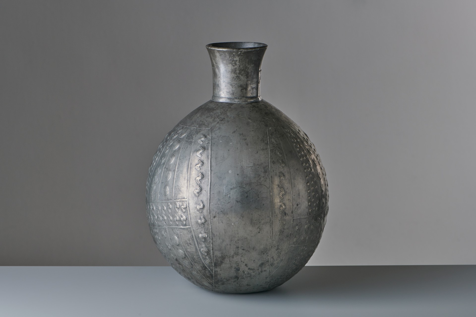 'Peruvian Urn' image 2
