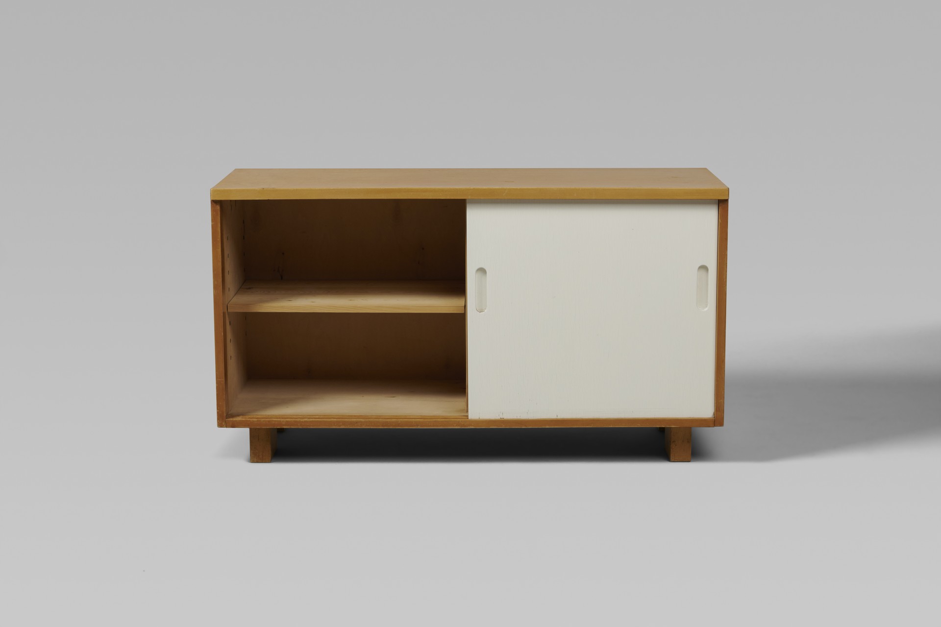Cabinet image 3
