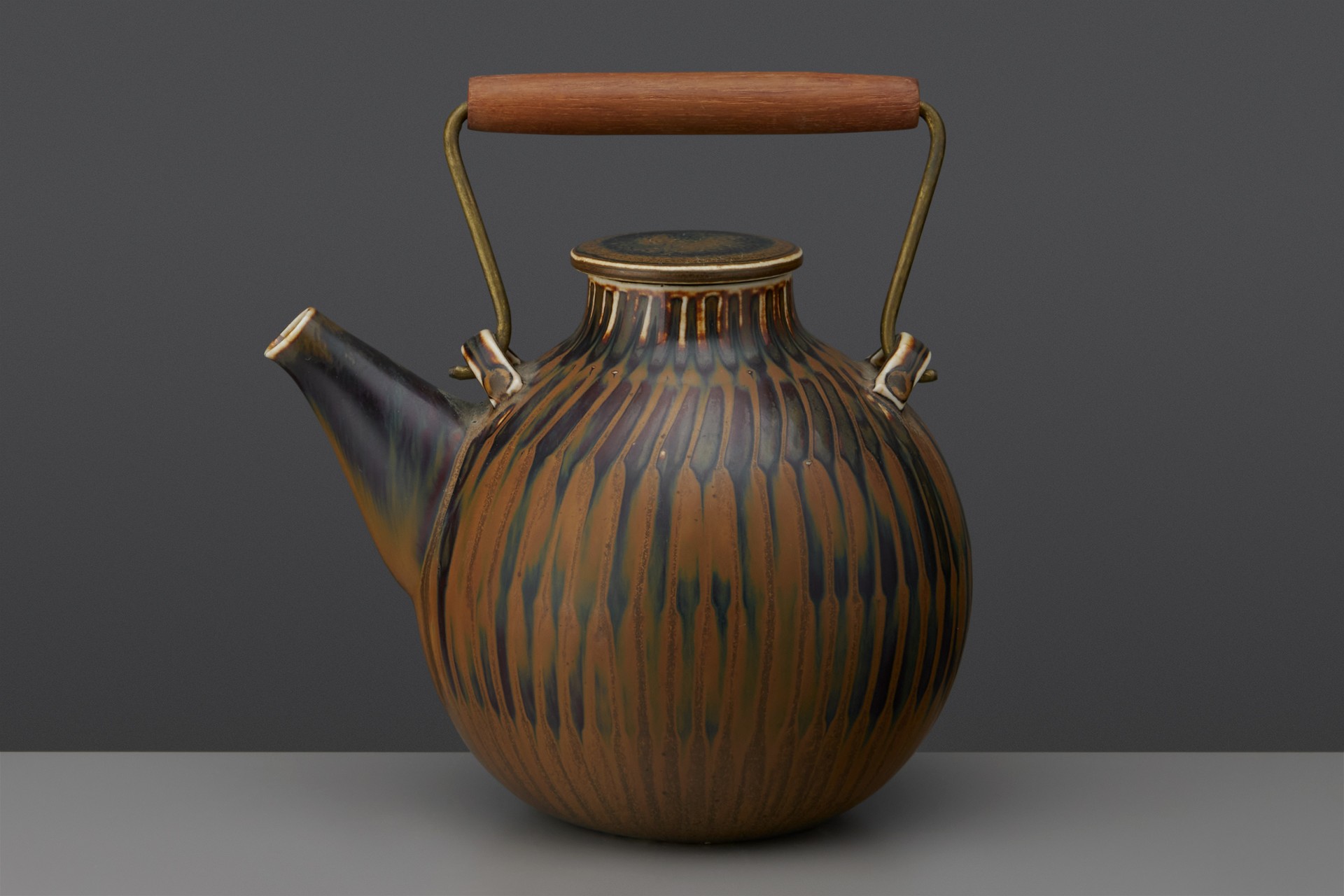 Four Teapots image 3