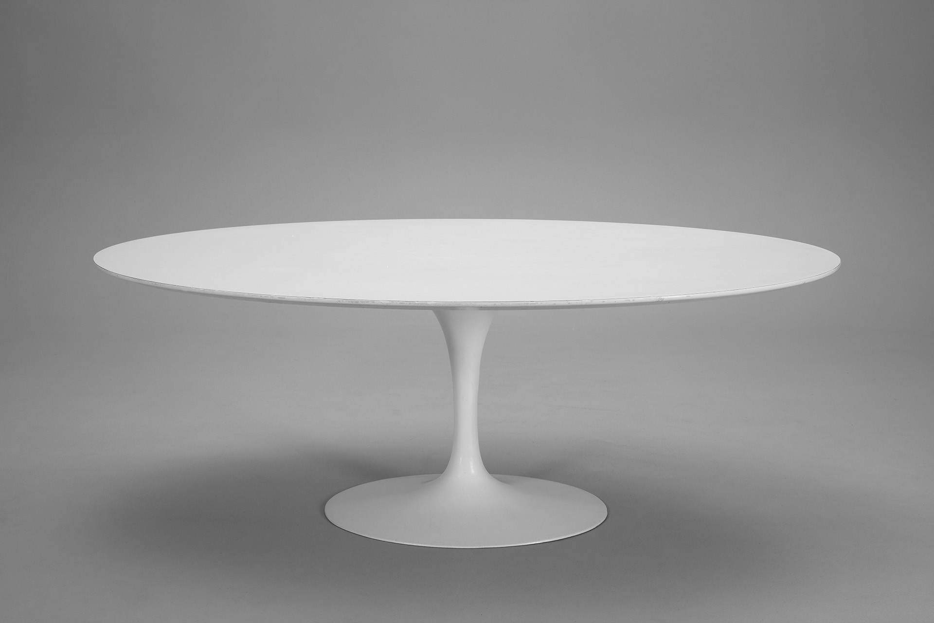 Oval "Tulip" Table