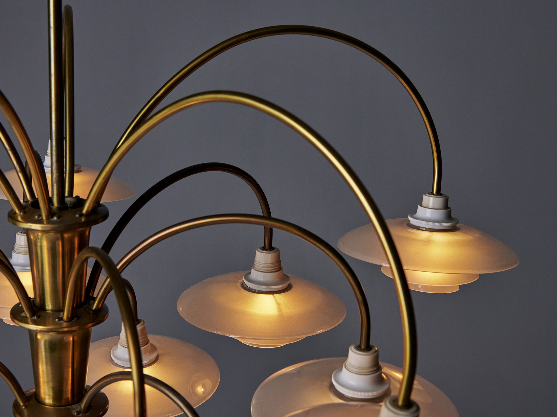 'Bombardement' Chandelier image 11