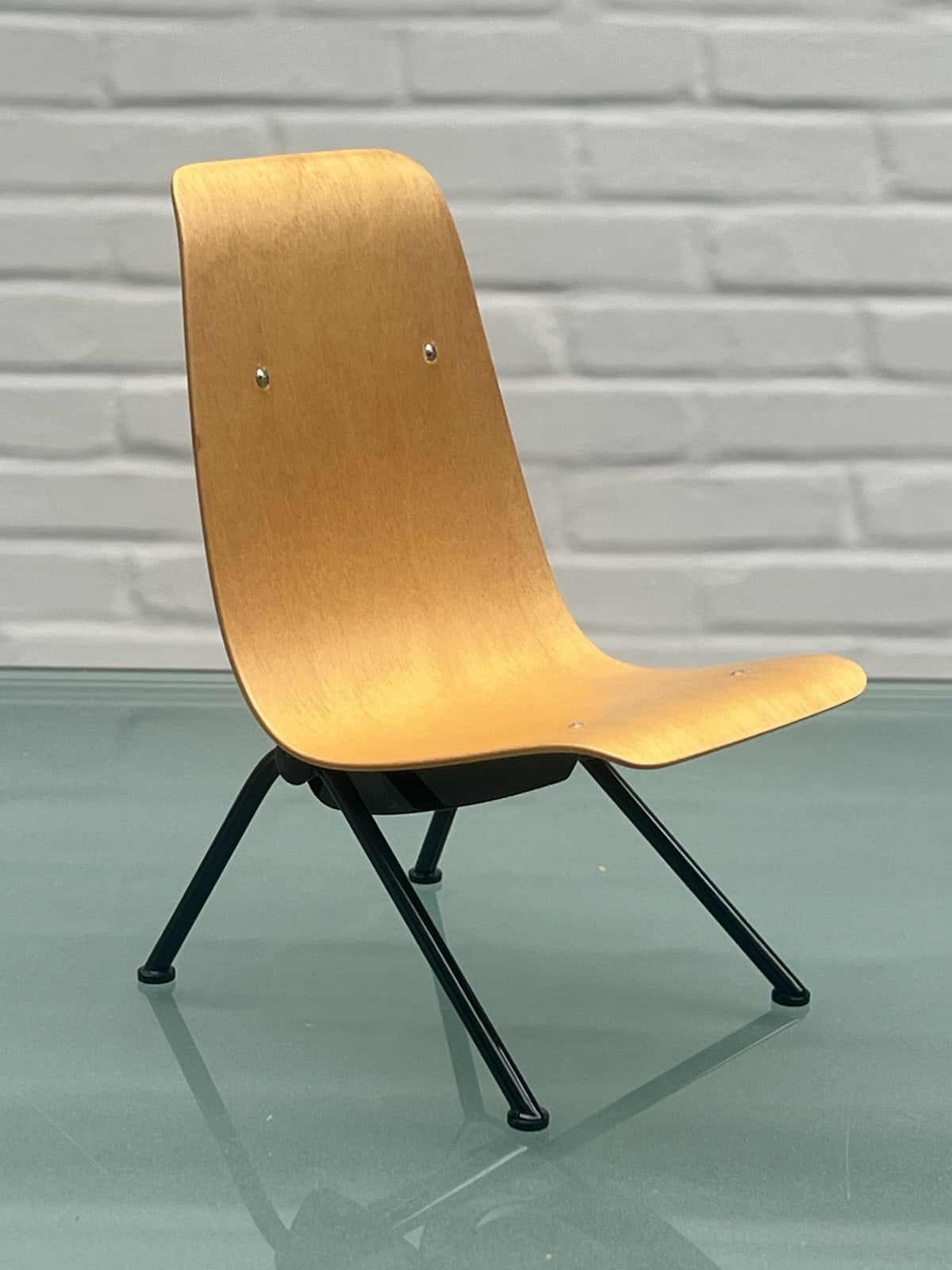 Herbert and Jutta Ohl, Swing Chair, Lübke · Golem