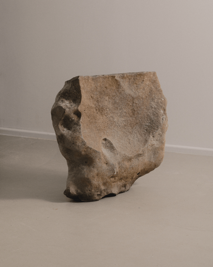 Sculptural monolithic rock