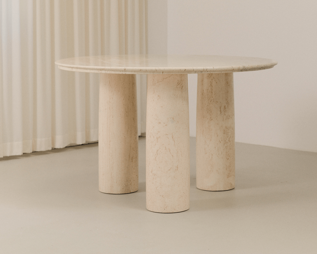 Il Colonnato dining table by Mario Bellini