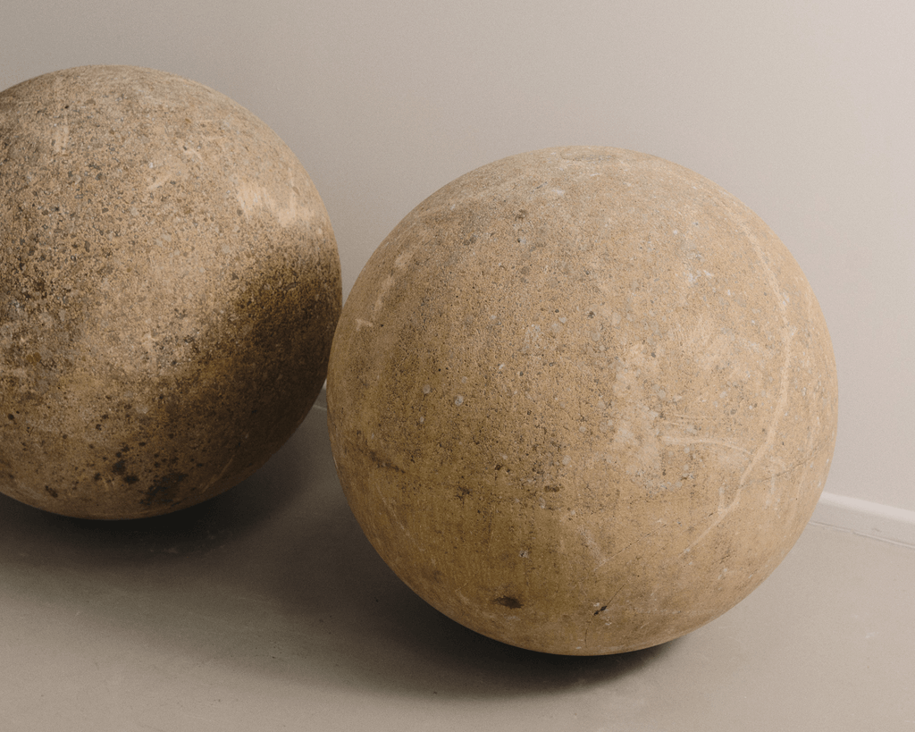 XXL architectural concrete spheres