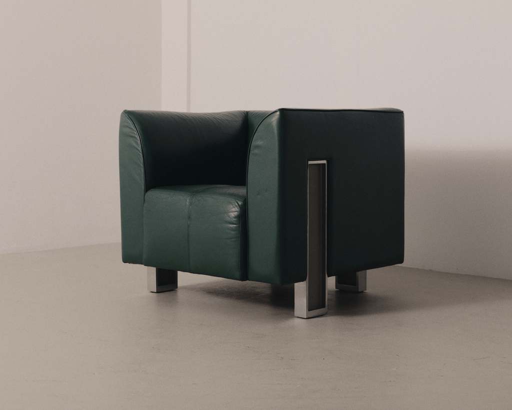 ISU Armchair by Shigeru Uchida