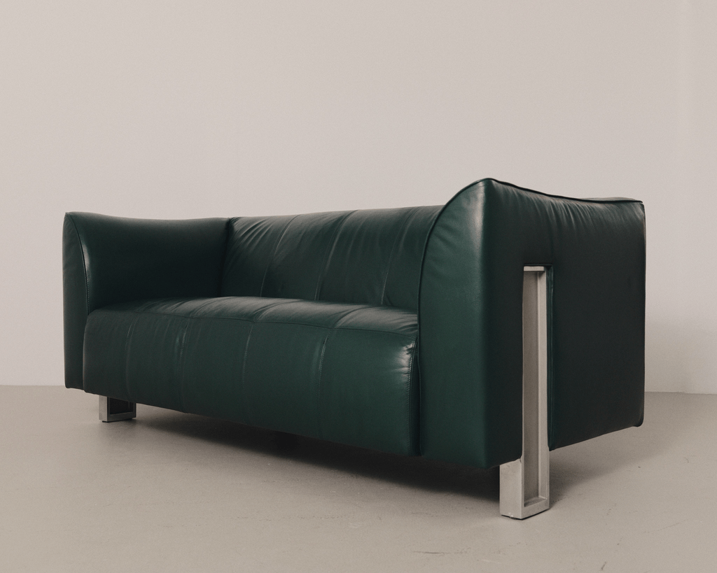 ISU sofa designed by Shigeru Uchida
