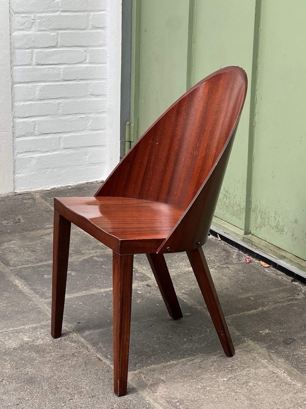Ron Arad, Zigo Chair, Driade · Golem
