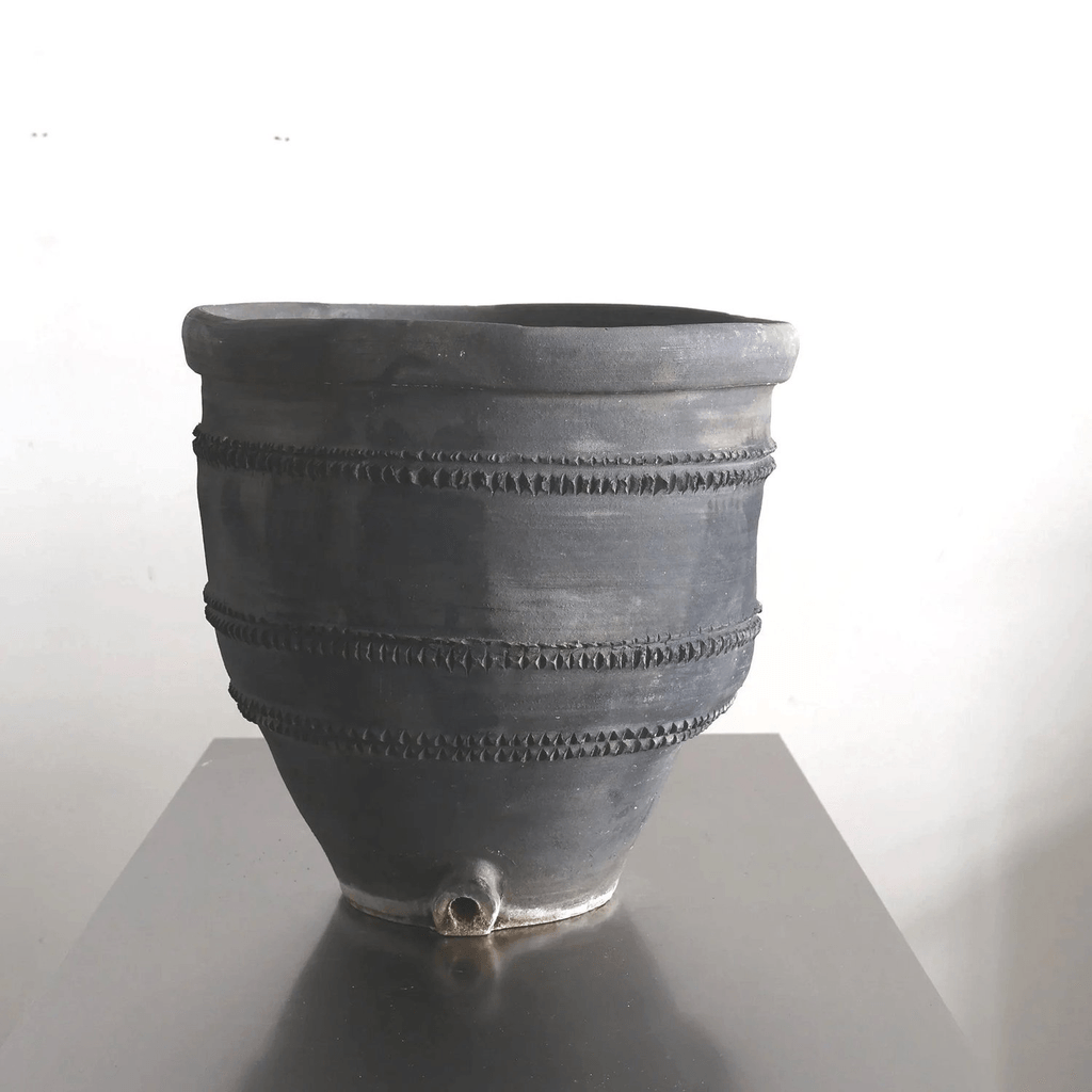 C.1920s Black Catalan Cosi Pot