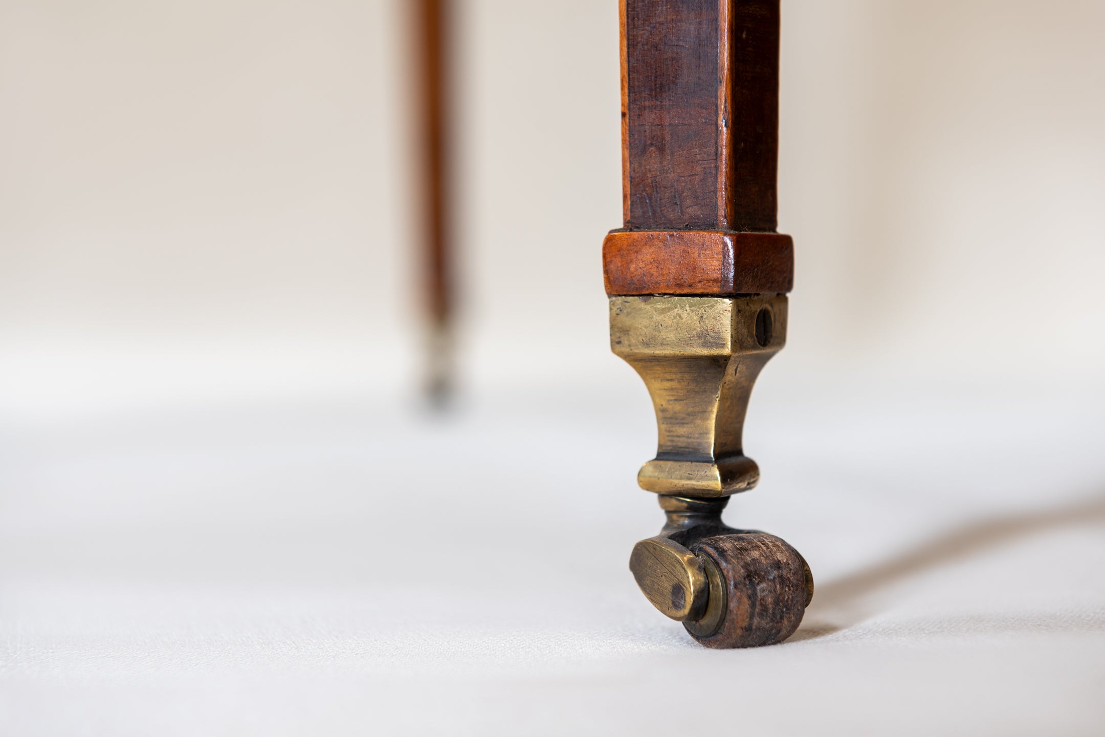 A George III Pembroke Table image 7