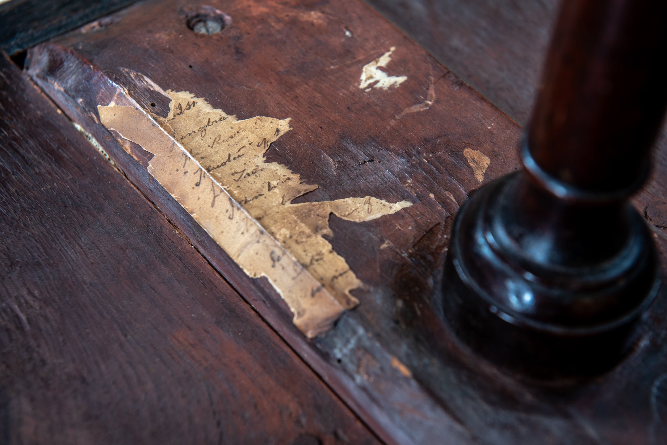 A Pair of George III Tripod Tables image 3