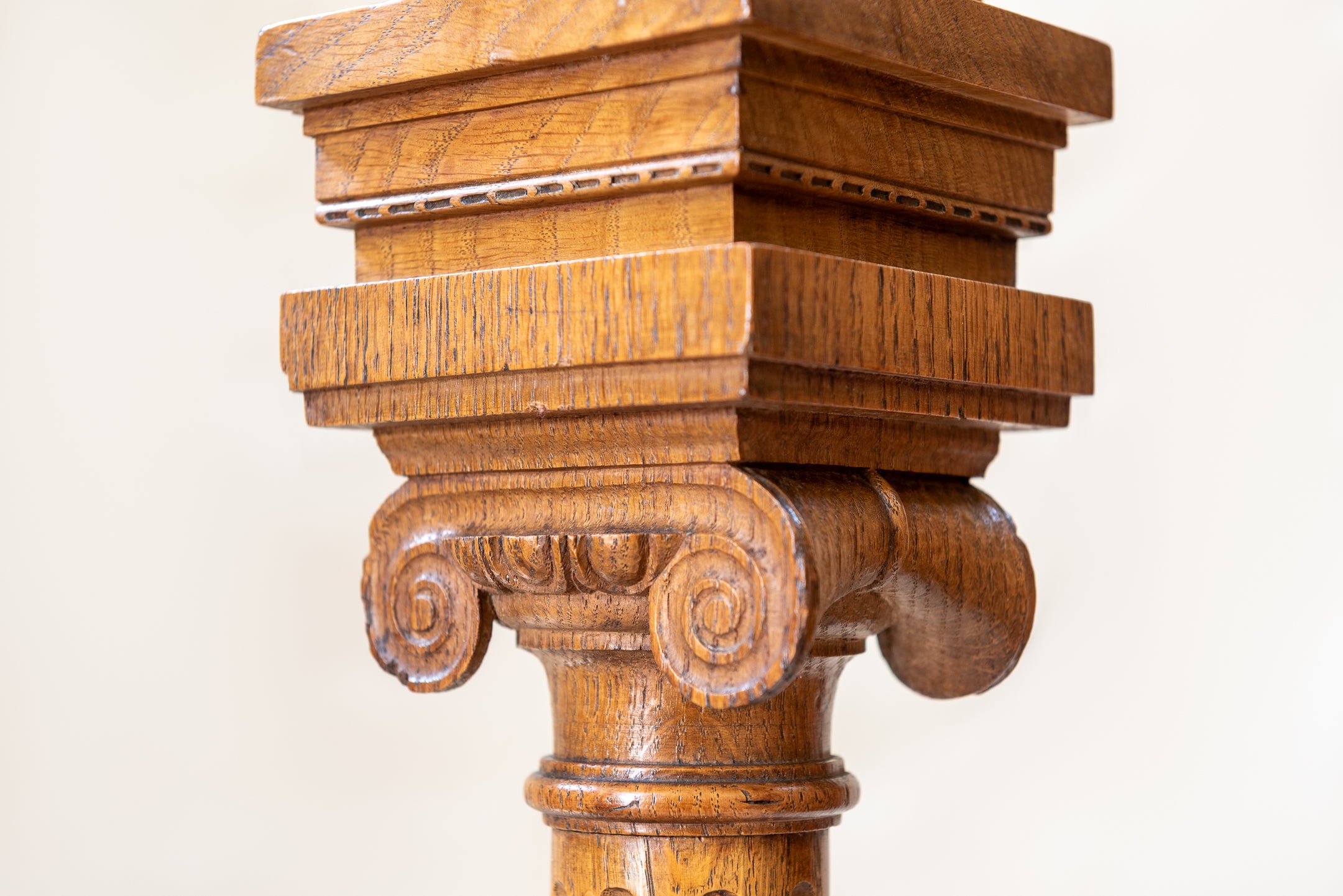 An Ionic Column image 3