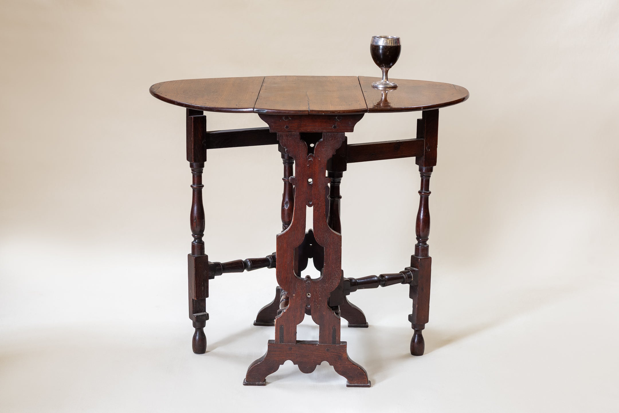 An Oak Drop-Leaf Side Table