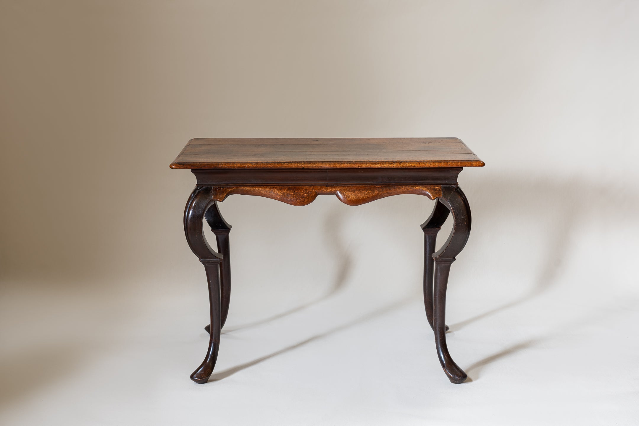 Anglo-Dutch Centre Table