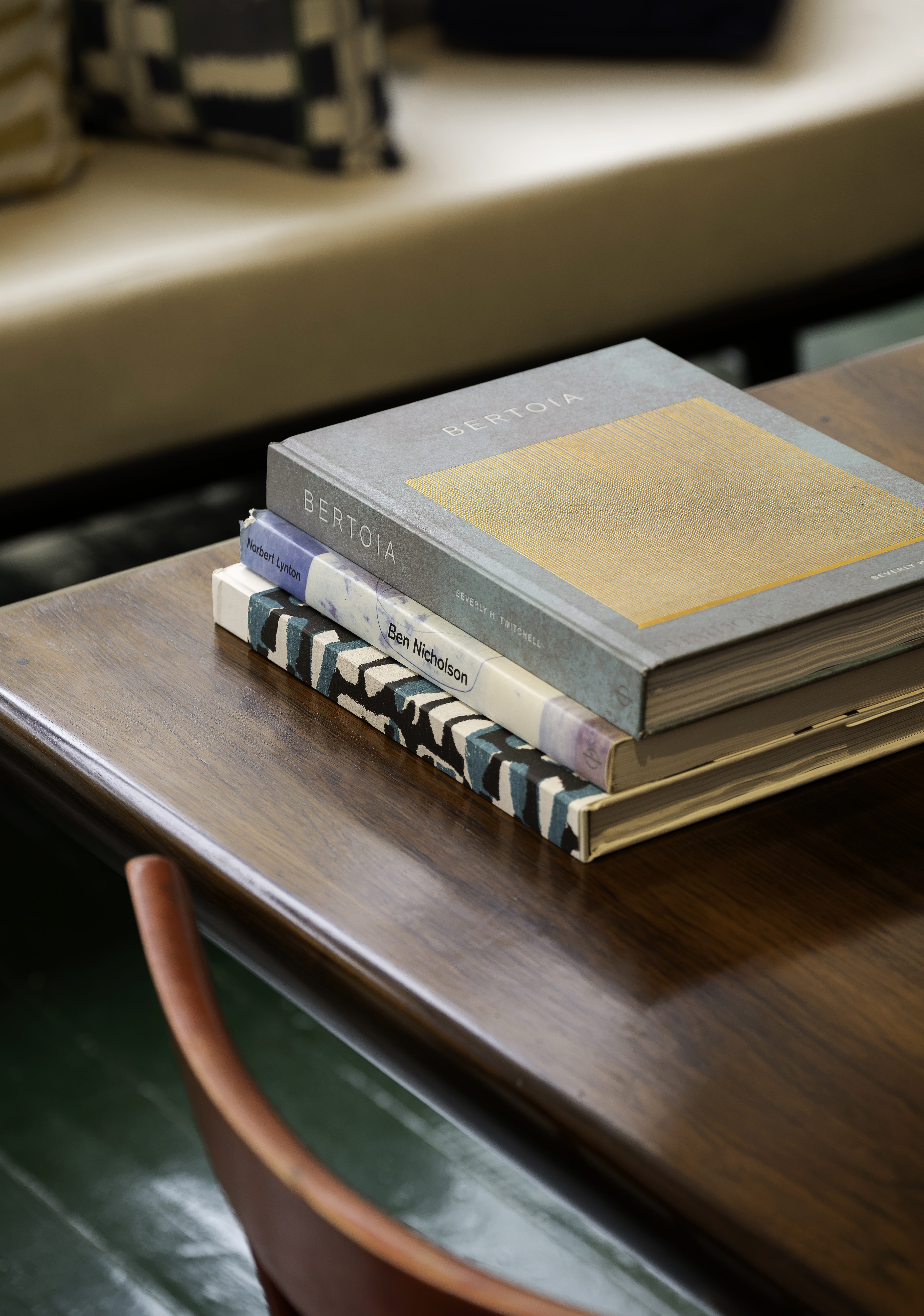 8 HOLLAND STREET: CLASSICS